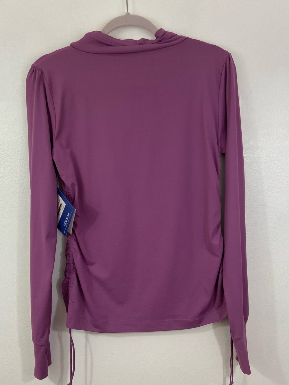 Title Nine Women's Purple Pullover Top Paradigm Cinched Neck Size M NEW Gym - Picture 5 of 10